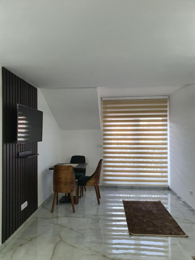 נובי פאזאר Apartmani Parice מראה חיצוני תמונה